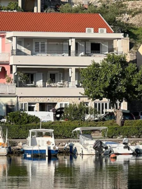 Harbour View House